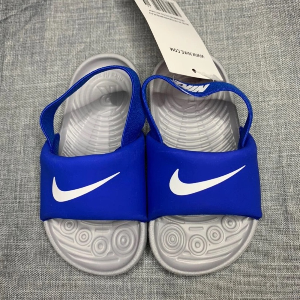 New with tag Nike slides sandals baby / toddler
